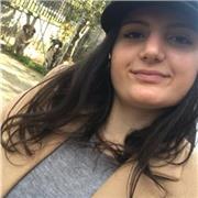 Laureanda in Lingue, culture e letterature moderne europee all’università di Napoli “Federico II” impartisce lezioni di francese a prezzi modici